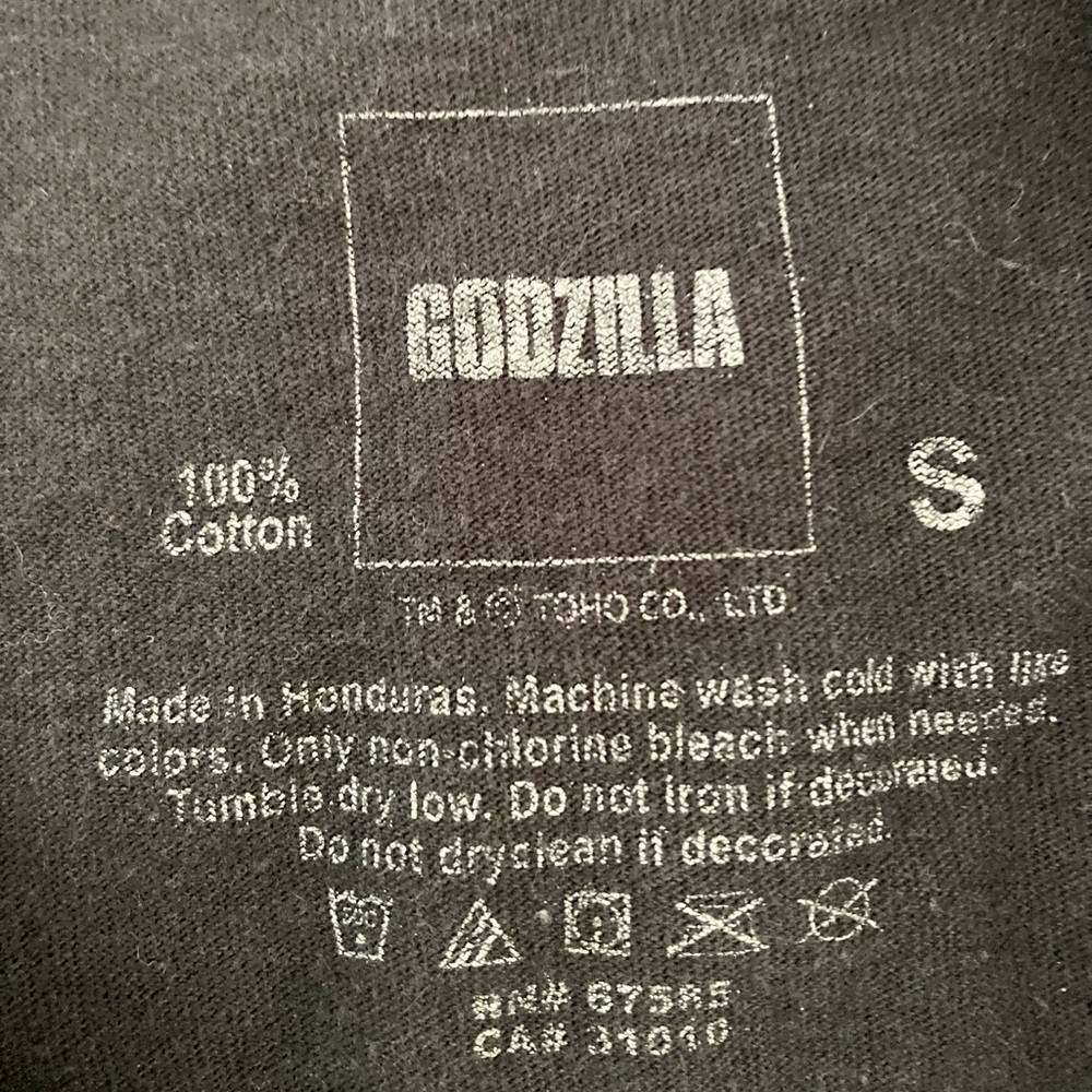 Godzilla “Great Wave off Kanagawa” monster movie T-shirt, size small - Picture 4 of 6